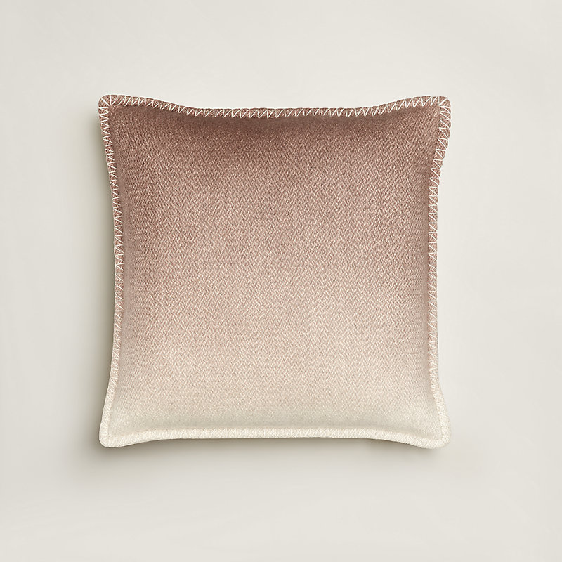 Yack'n'Dye pillow | Hermès Finland